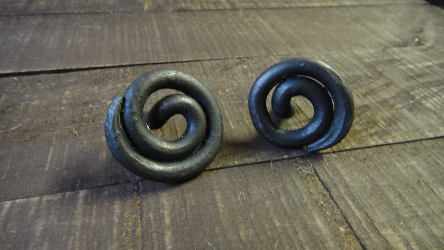 Knobs and Pulls